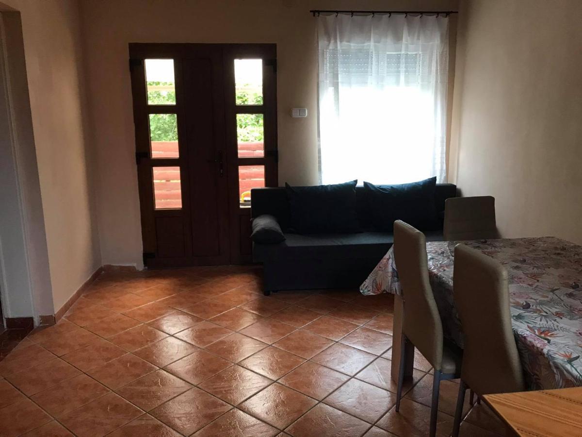 HajdúszoboszlóTahiti Apartman公寓 外观 照片