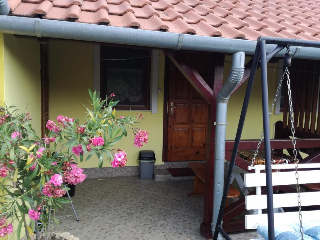 HajdúszoboszlóTahiti Apartman公寓 外观 照片